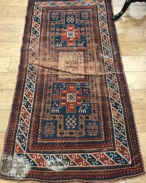 A rug 208 x 98cm